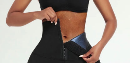 Kourtney – High Tech Sauna Band voor Versnelde Resultaten