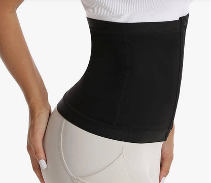 Kourtney – High Tech Sauna Band voor Versnelde Resultaten